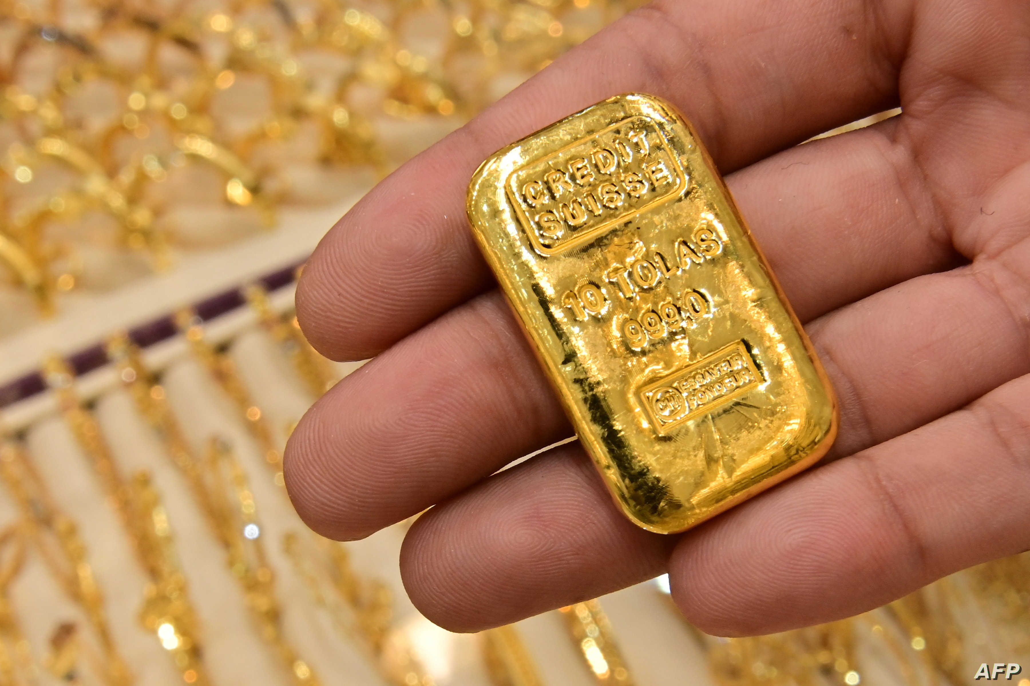 الذهب يربح 15 دولاراً ويصعد لأعلى مستوياته منذ مطلع سبتمبر