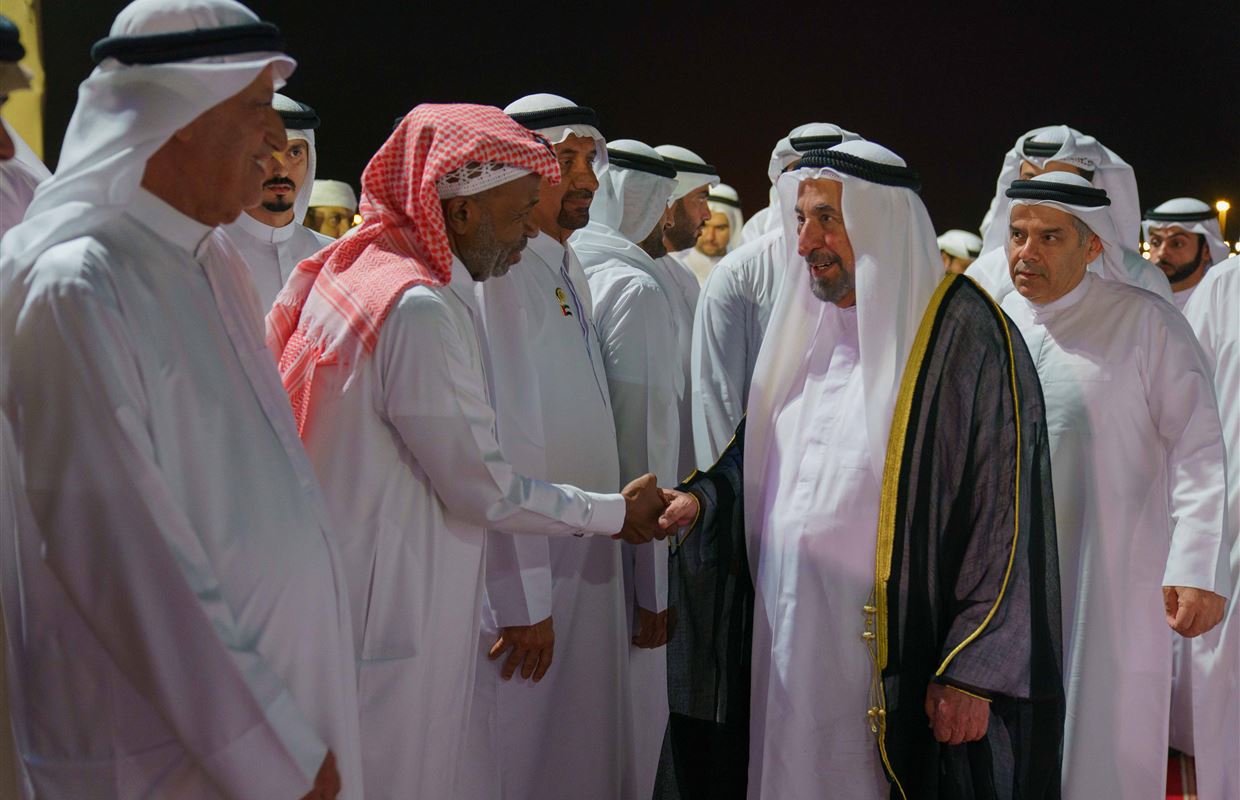 حاكم الشارقة يفتتح النسخة السابعة من مهرجان الشارقة للمسرح الصحراوي
