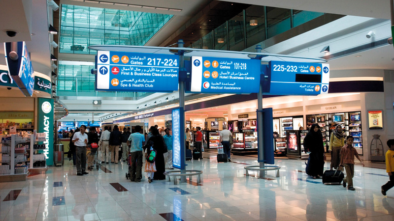 بيان مهم من مطارات دبي: ننصح المسافرين باستخدام المترو للوصول إلى المطار.