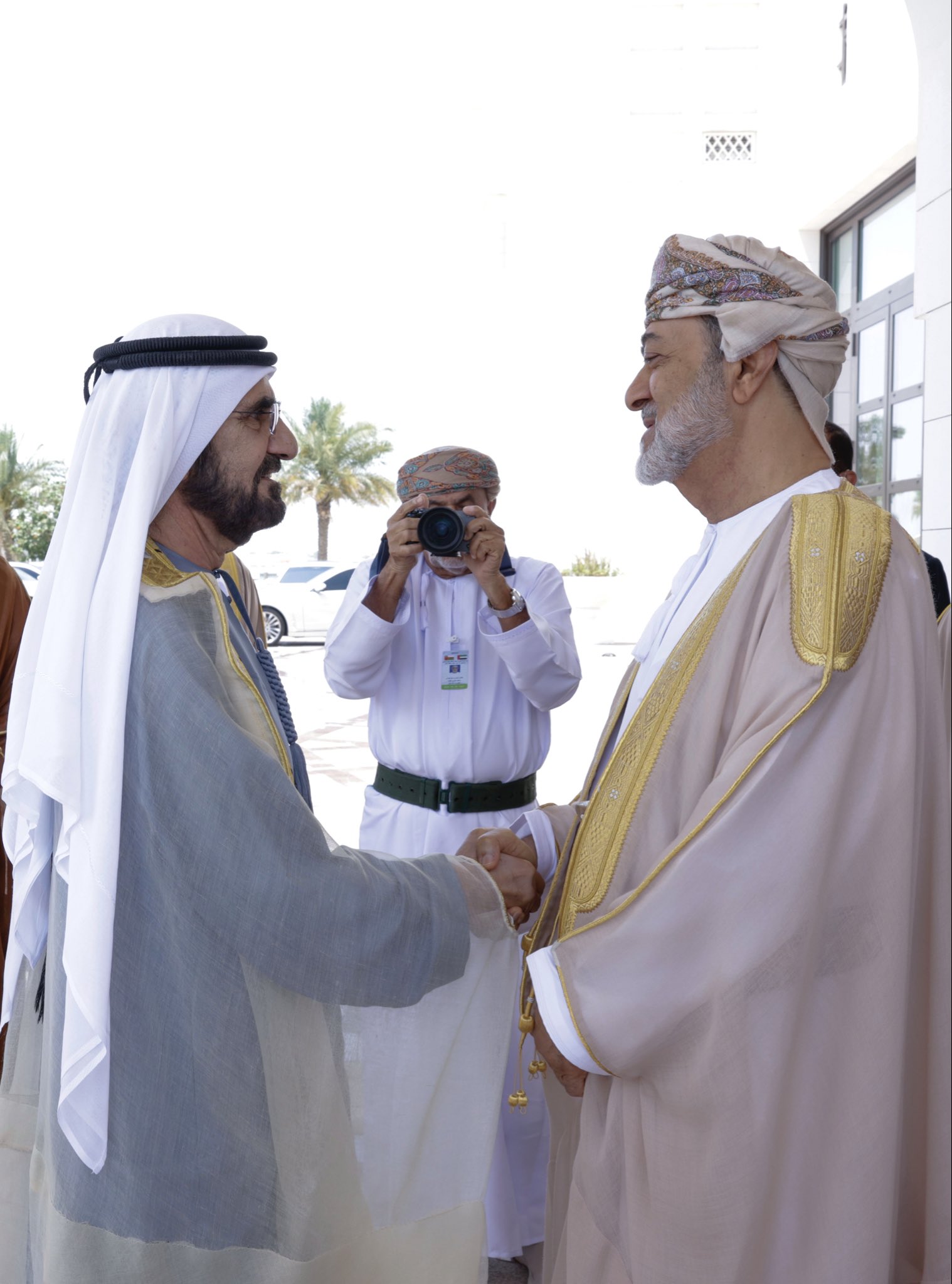 محمد بن راشد يلتقي السلطان هيثم بن طارق: عمان عمق وسند للإمارات.