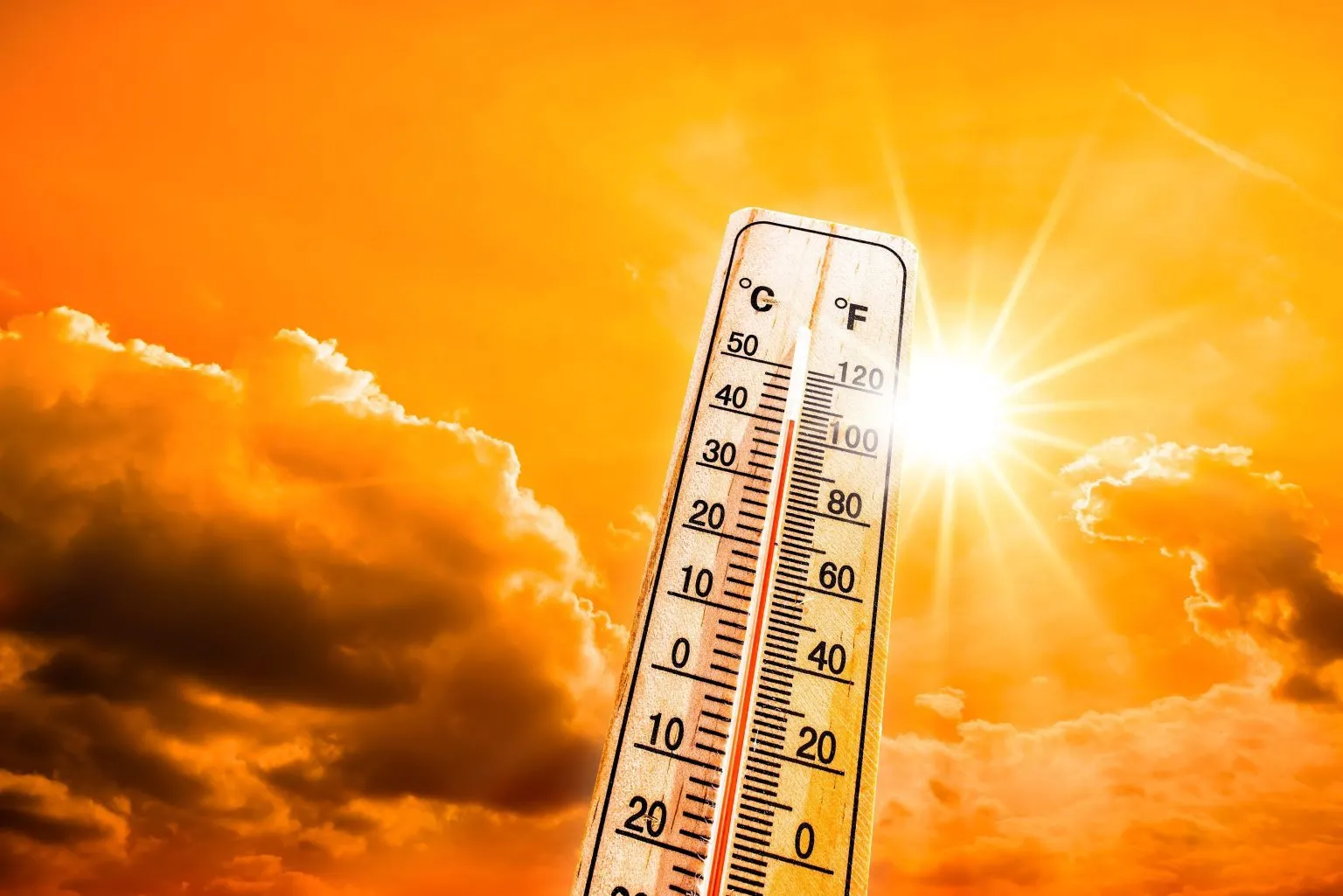 40.5 درجة مئوية.. برشلونة تسجل أعلى درجة حرارة منذ 112 عامًا