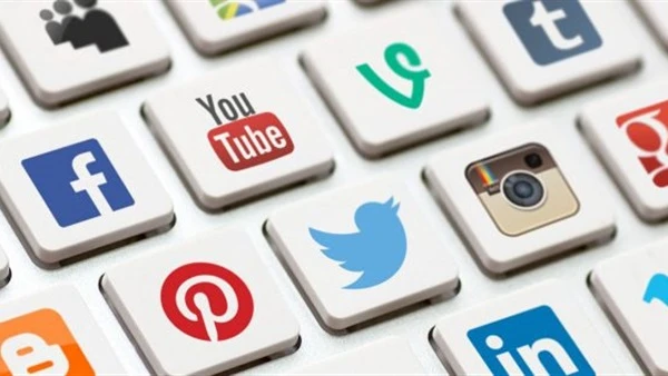 اعتبارًا من 2027.. اليونان تتخذ خطوة لحماية الأطفال من إدمان الإنترنت والشاشات