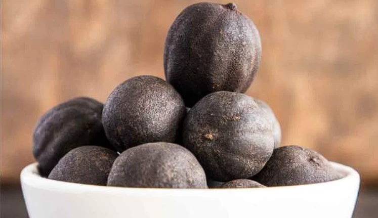 اللومي.. نكهة شرقية ومخزن طبيعي للصحة