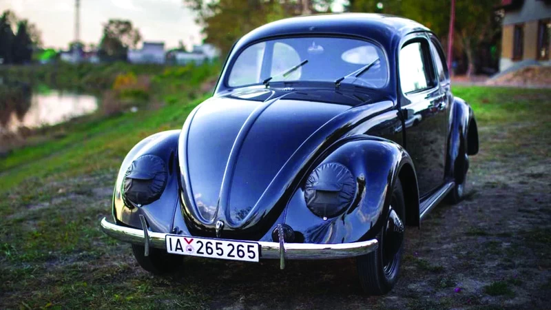 بعد 88 عامًا من صناعتها.. أقدم "فولكس فاجن بيتل" في العالم تستعيد محركها وتعود للقيادة مجددًا