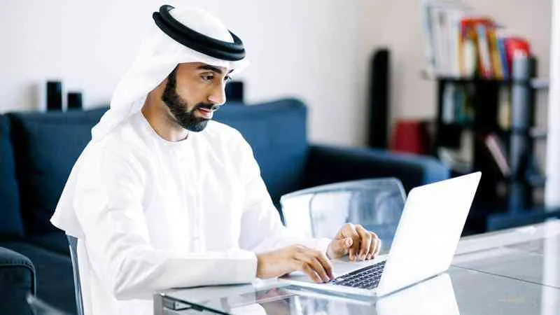 د. آمنة مهنا الكعبي تكتب: سيكولوجية التعلق بالمنصب.. قراءة في علم النفس الإداري