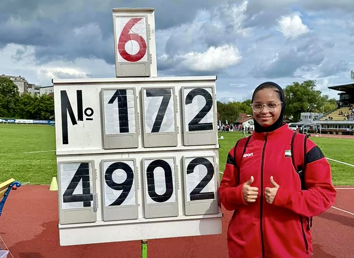 في عمر الـ16 فقط... سلمى المري تسجل اسمها بذهب رمي المطرقة