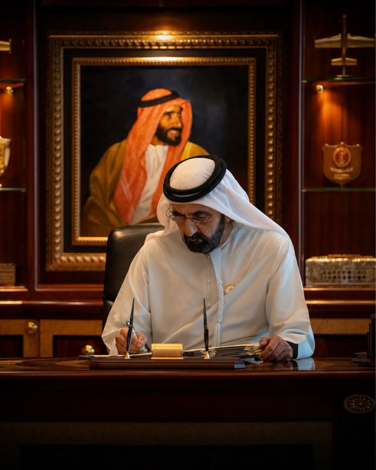 في رسالة إلى الشيخ زايد.. محمد بن راشد: لقد كبرت الإمارات وبقيت تشبهك