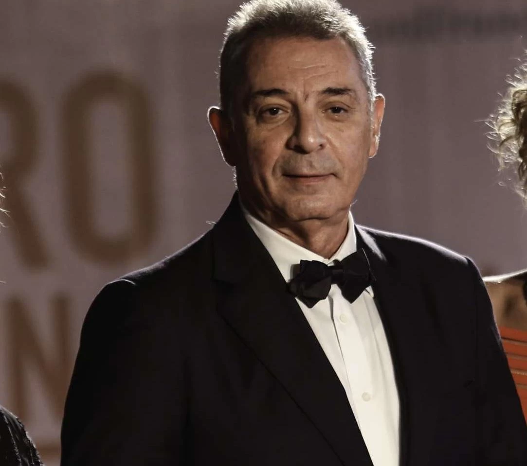 منها اقتلاع أسنانه.. المصري محمود حميدة يروي كواليس صادمة في أعماله السينمائية