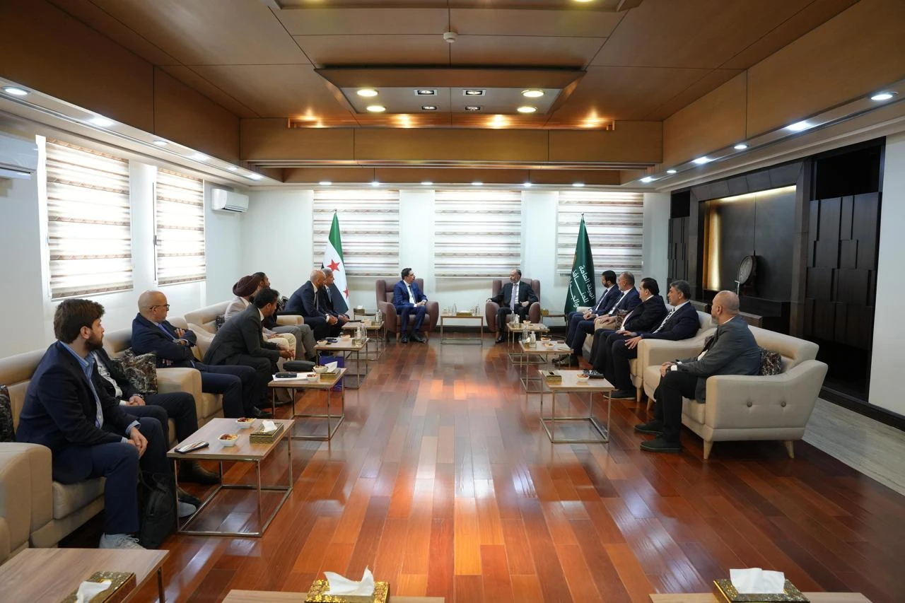 موانئ دبي العالمية والهيئة العامة للمنافذ والجمارك السورية تبحثان تسريع تنفيذ مشروع تطوير ميناء طرطوس