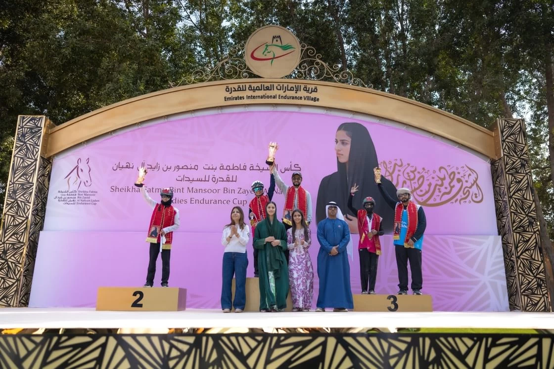 نبارك الفارسة الإماراتية نورا القبيسي بمناسبة حصد لقب بطلة كأس سباق فاطمة بنت منصور للقدرة