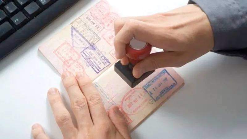 تأشيرة الإمارات السياحية لـ5 سنوات.. إنجاز خلال يوم وإقامة حتى 180 يومًا