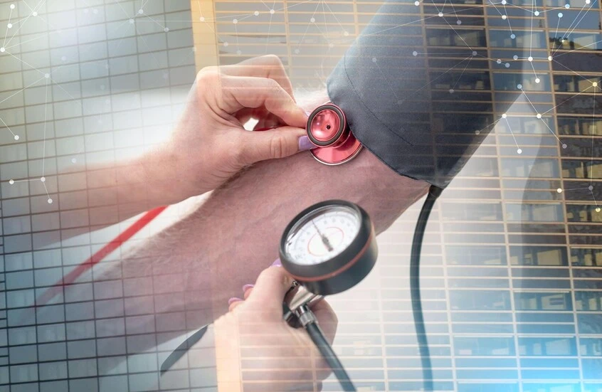 تمارين التنفس والنوم الكافي.. أساليب طبيعية لخفض ضغط الدم أثناء الصيام