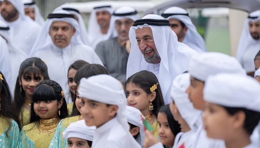 تمديد إجازة الأمومة.. الشارقة إمارة صديقة للطفل والعائلة