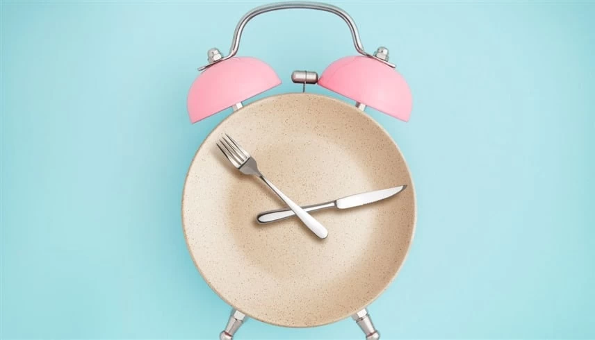 تناول الطعام بذكاء زمني.. مفتاح لصحة أفضل ونوم أعمق